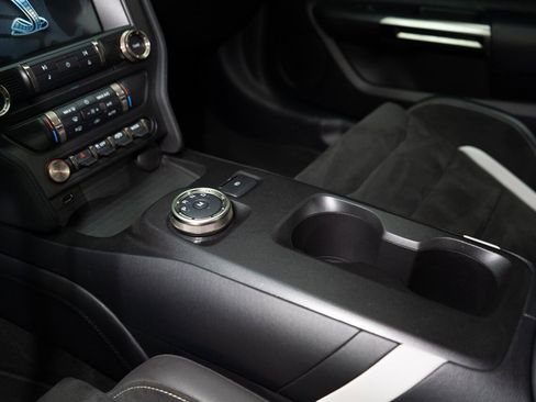 Used 2022 Ford Mustang Shelby GT500 w/ Carbon Fiber Track Pack image 78