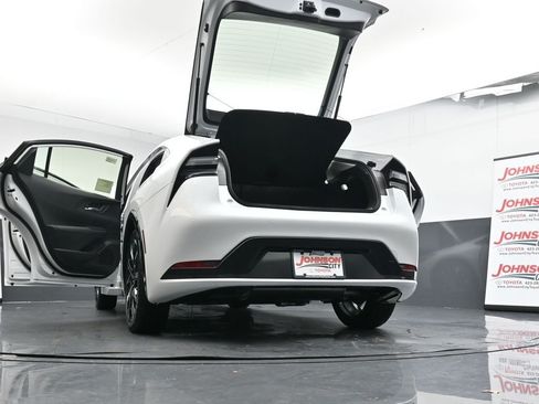 New 2026 Toyota Prius Plug-In Hybrid FWD image 41