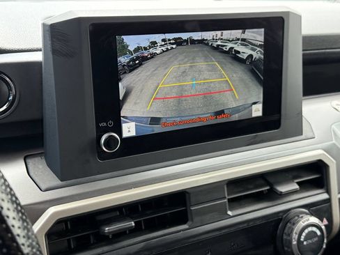 Used 2024 Toyota Tacoma SR5 AWD/4WD image 34