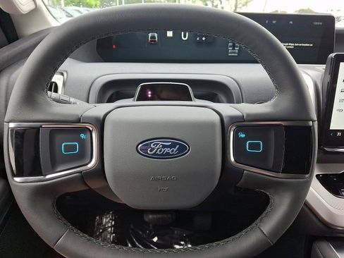 New 2026 Ford Expedition Active AWD/4WD image 16
