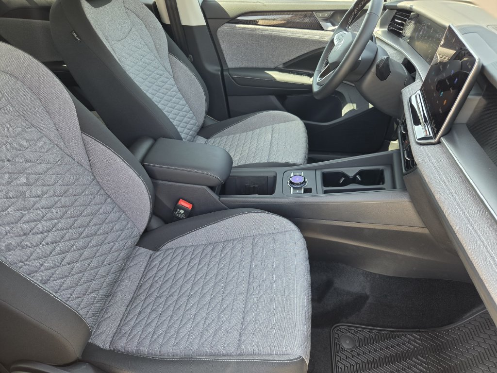 New 2026 Volkswagen Tiguan S FWD image 12