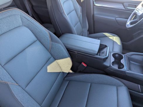 Used 2026 GMC Terrain AT4 image 5