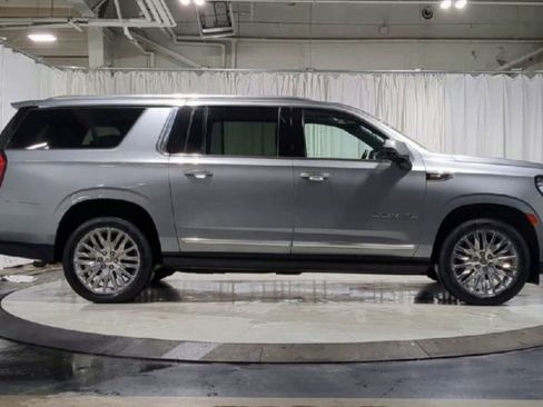Used 2023 GMC Yukon XL Denali w/ Max Trailering Package image 9