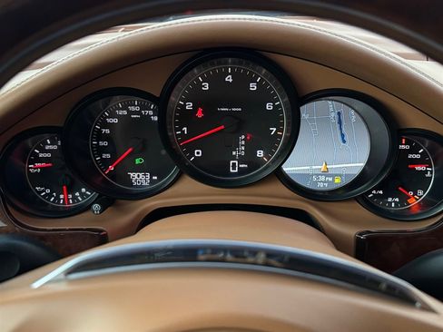 Used 2012 Porsche Panamera 4 image 12