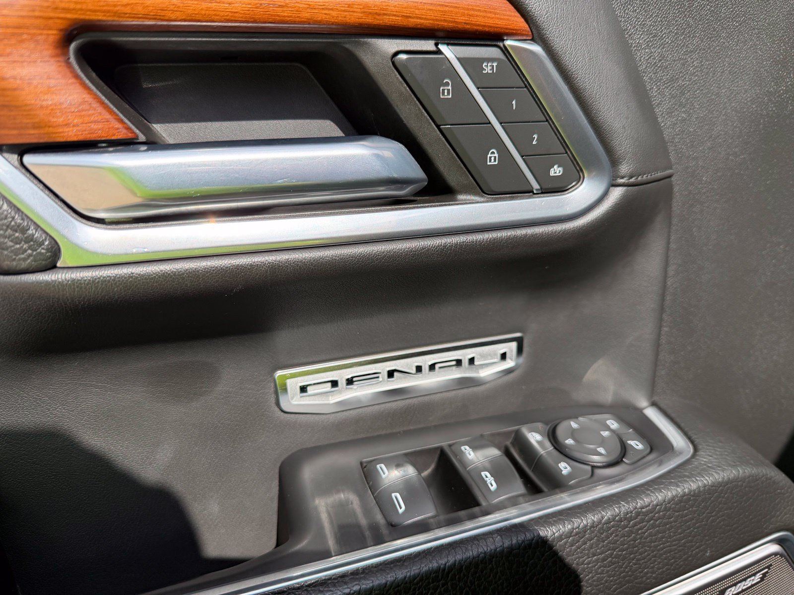 Used 2022 GMC Sierra 1500 Denali AWD/4WD image 30