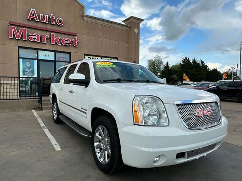 Used 2014 GMC Yukon XL Denali RWD image 3