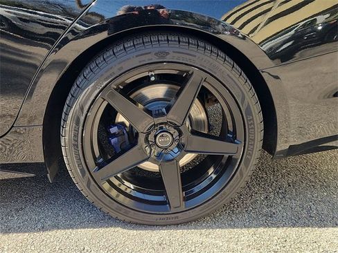 Used 2021 Cadillac CT4 V w/ Technology Package image 32