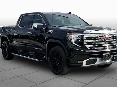 Used 2024 GMC Sierra 1500 Denali w/ Technology Package AWD/4WD image 3