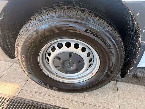 Used 2025 Mercedes-Benz Sprinter 2500 image 35