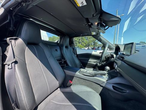 Used 2023 MAZDA MX-5 Miata Grand Touring RWD image 10