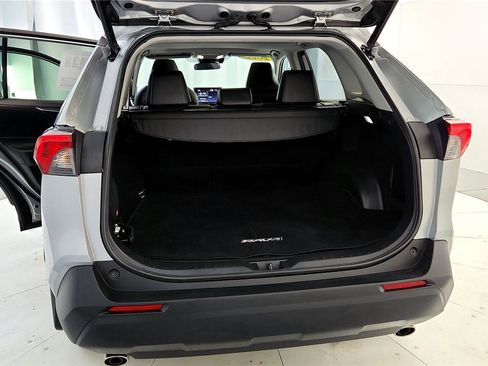 Certified 2022 Toyota RAV4 XLE Premium image 32