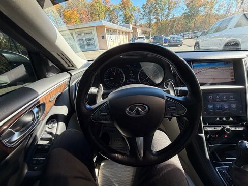 Used 2015 INFINITI Q50 Sport w/ Deluxe Touring Package image 23