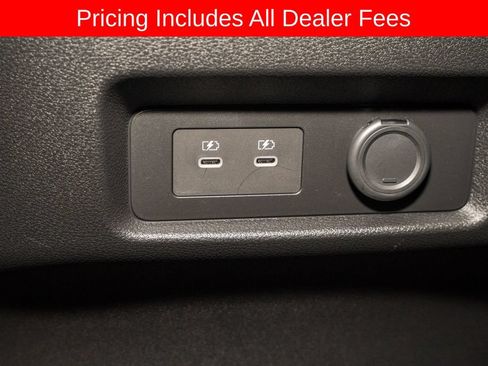Certified 2025 Nissan Armada SL w/ Captain's Chari Seat Package AWD/4WD image 9