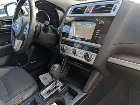 Used 2016 Subaru Outback 3.6R Limited image 26