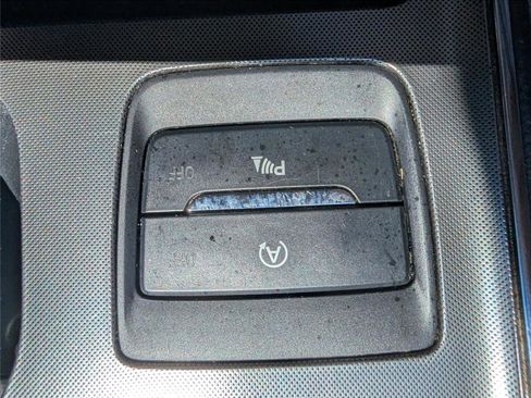 Used 2023 Ford Edge Titanium image 17