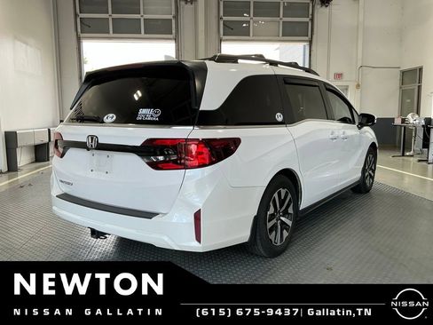 Used 2025 Honda Odyssey EX-L image 8