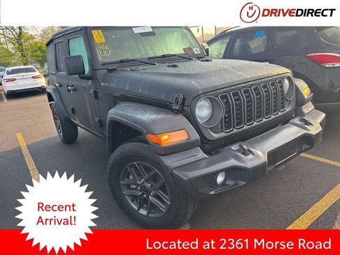Used 2024 Jeep Wrangler Sport S image 1