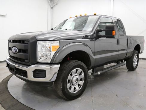Used 2015 Ford F250 XL w/ Power Equipment Group image 3