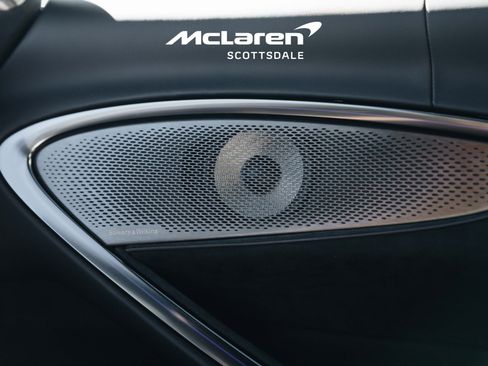 Used 2025 McLaren Artura Spider image 24