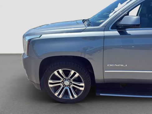 Used 2018 GMC Yukon XL Denali w/ Denali Ultimate Package AWD/4WD image 10