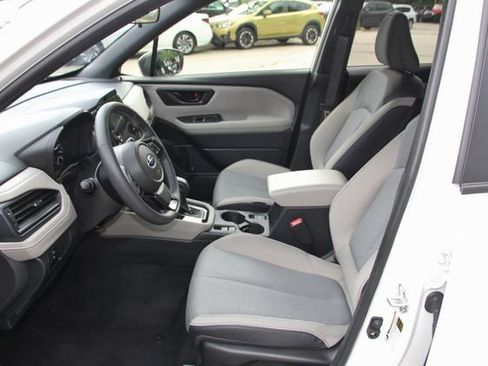 Certified 2025 Subaru Forester Premium AWD/4WD image 17