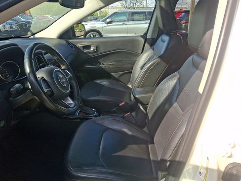 Used 2018 Jeep Compass Limited w/ Navigation Group AWD/4WD image 23