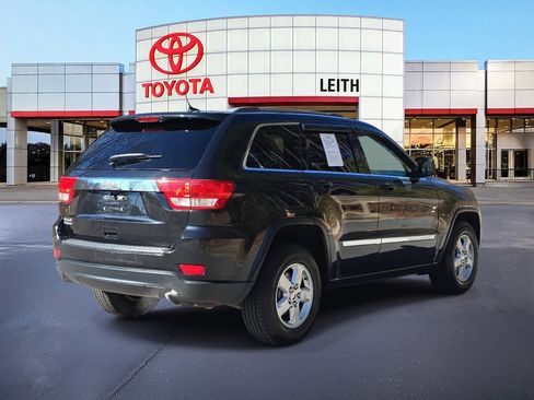 Used 2011 Jeep Grand Cherokee Laredo image 5