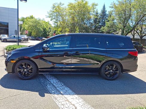 Used 2023 Honda Odyssey Sport image 4