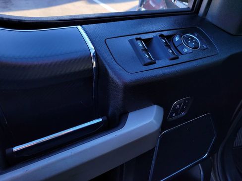 Used 2018 Ford F150 Lariat w/ Equipment Group 502A Luxury image 13