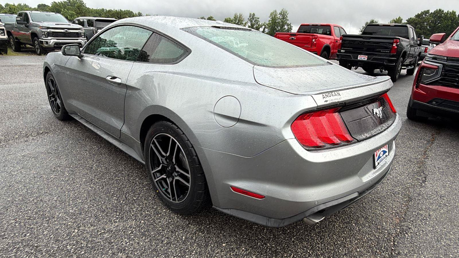 Used 2020 Ford Mustang Premium RWD image 10