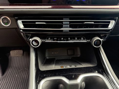 Used 2024 Chevrolet Traverse RS w/ LPO, Floor Liner Package image 24