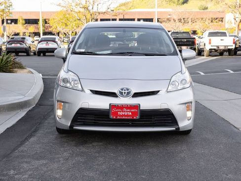 Used 2013 Toyota Prius Four w/ Deluxe Solar Roof Pkg image 2