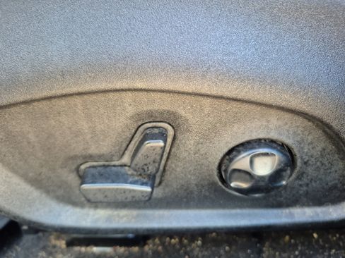 Used 2017 Jeep Renegade Altitude FWD image 13