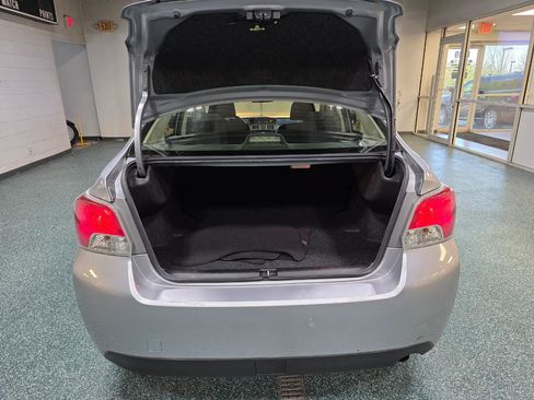 Used 2016 Subaru Impreza 2.0i Premium image 21