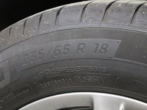 Used 2021 Cadillac XT5 Premium Luxury w/ LPO, Floor Liner Package FWD image 40