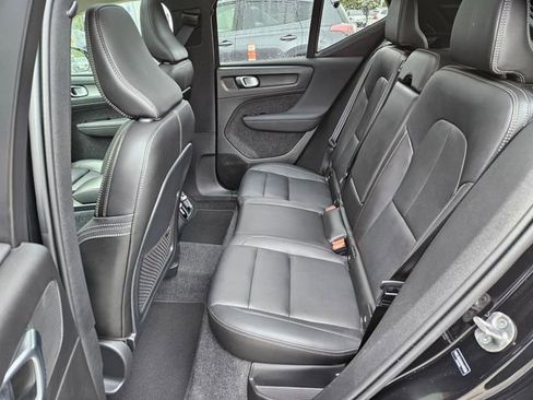 Used 2025 Volvo XC40 B5 Plus AWD/4WD image 14