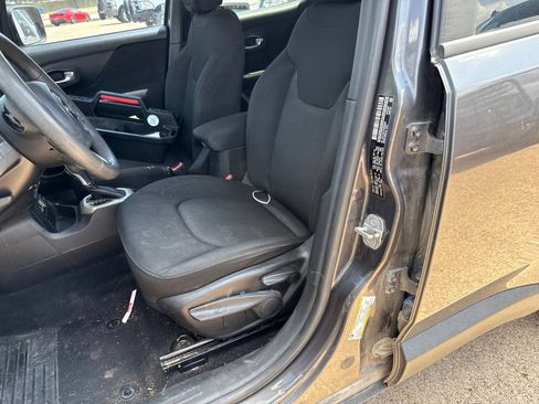 Used 2016 Jeep Renegade Sport w/ Power & Air Group FWD image 7