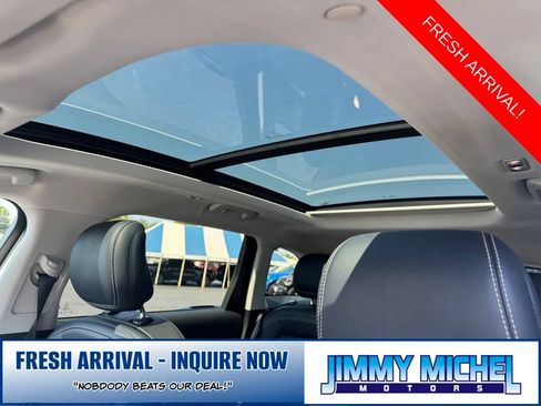 Used 2024 Lincoln Nautilus Reserve w/ Equipment Group 202A AWD/4WD image 6