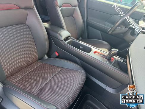 Used 2025 Nissan Kicks SR FWD image 5