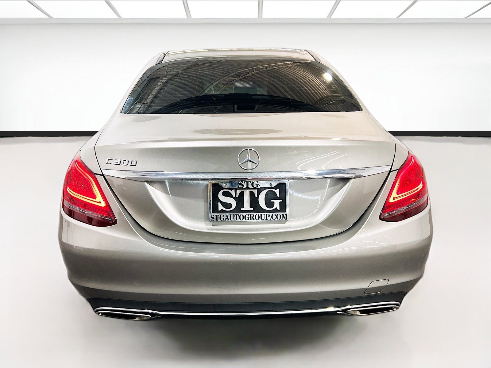Used 2019 Mercedes-Benz C 300 Sedan image 5