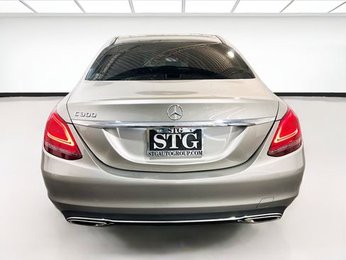 Used 2019 Mercedes-Benz C 300 Sedan image 5