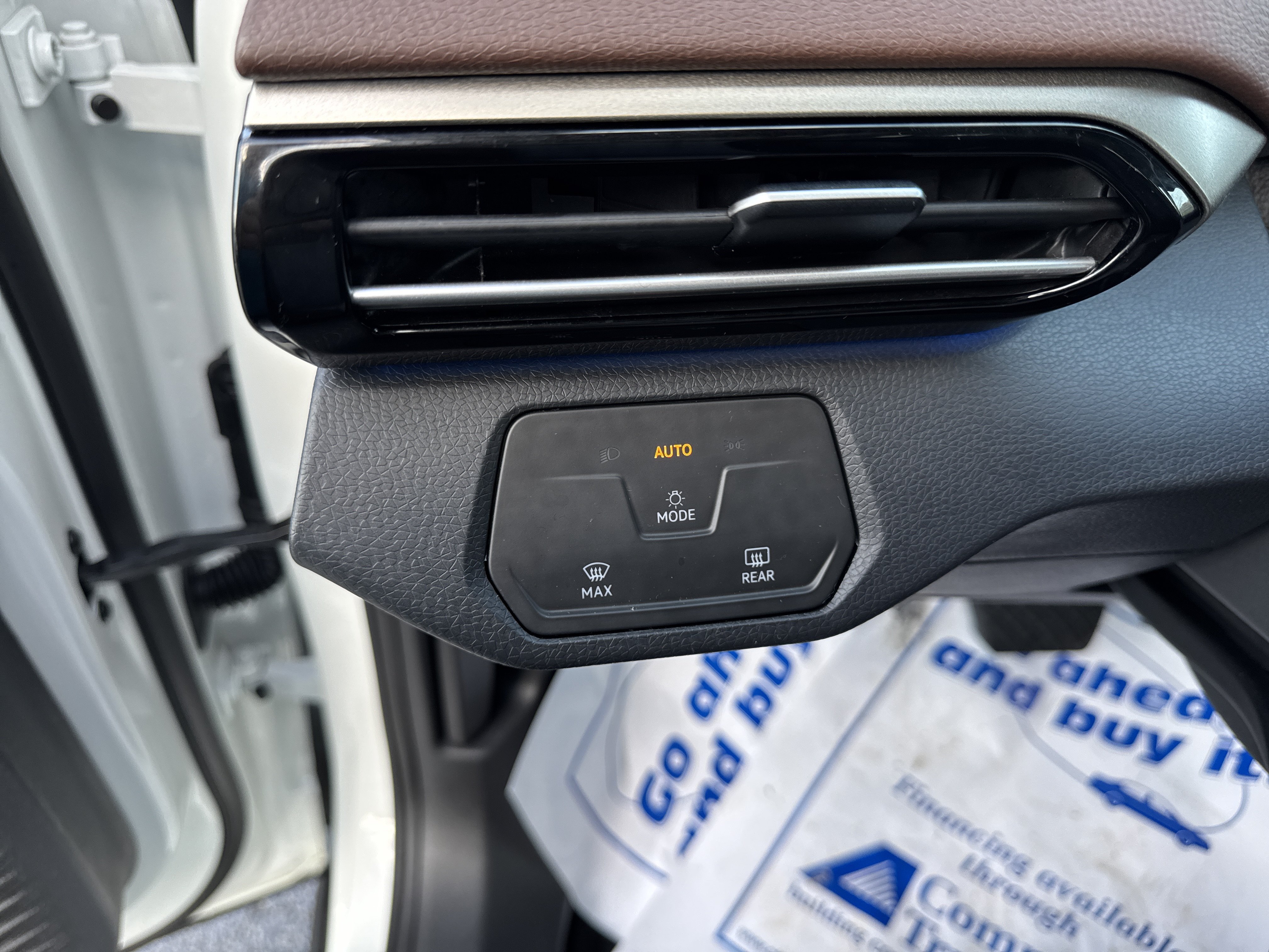 Used 2024 Volkswagen ID.4 2WD image 10