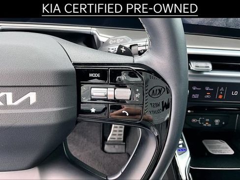 Certified 2026 Kia Sorento SX Prestige AWD/4WD image 17