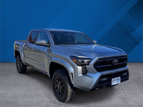 Used 2024 Toyota Tacoma SR5 AWD/4WD image 2