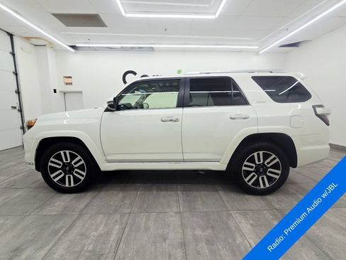 Used 2022 Toyota 4Runner Limited AWD/4WD image 2