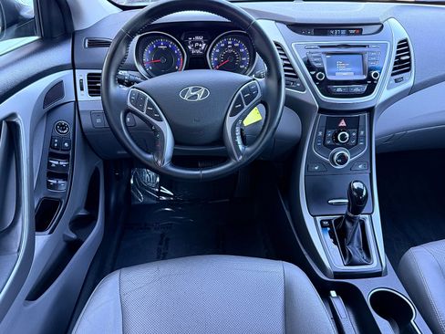Used 2015 Hyundai Elantra Limited FWD image 11