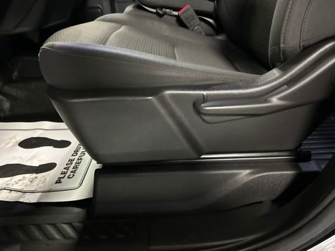 Used 2024 GMC Sierra 2500 Pro w/ Convenience Package image 13