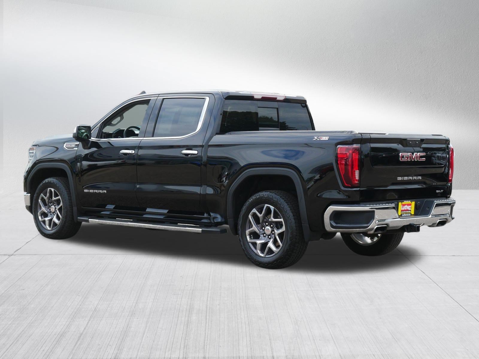 Certified 2025 GMC Sierra 1500 SLT w/ SLT Premium Plus Package AWD/4WD image 5