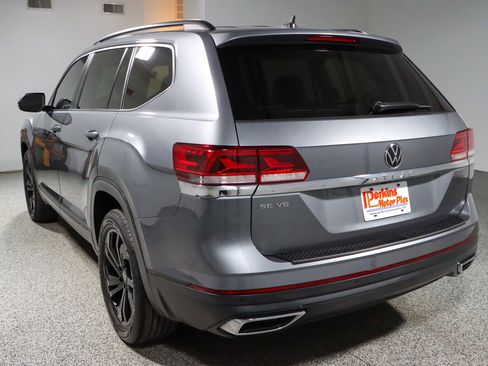 Used 2022 Volkswagen Atlas SE w/ Black Wheel Package image 9