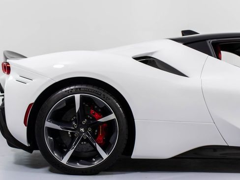 Certified 2022 Ferrari SF90 Stradale image 19